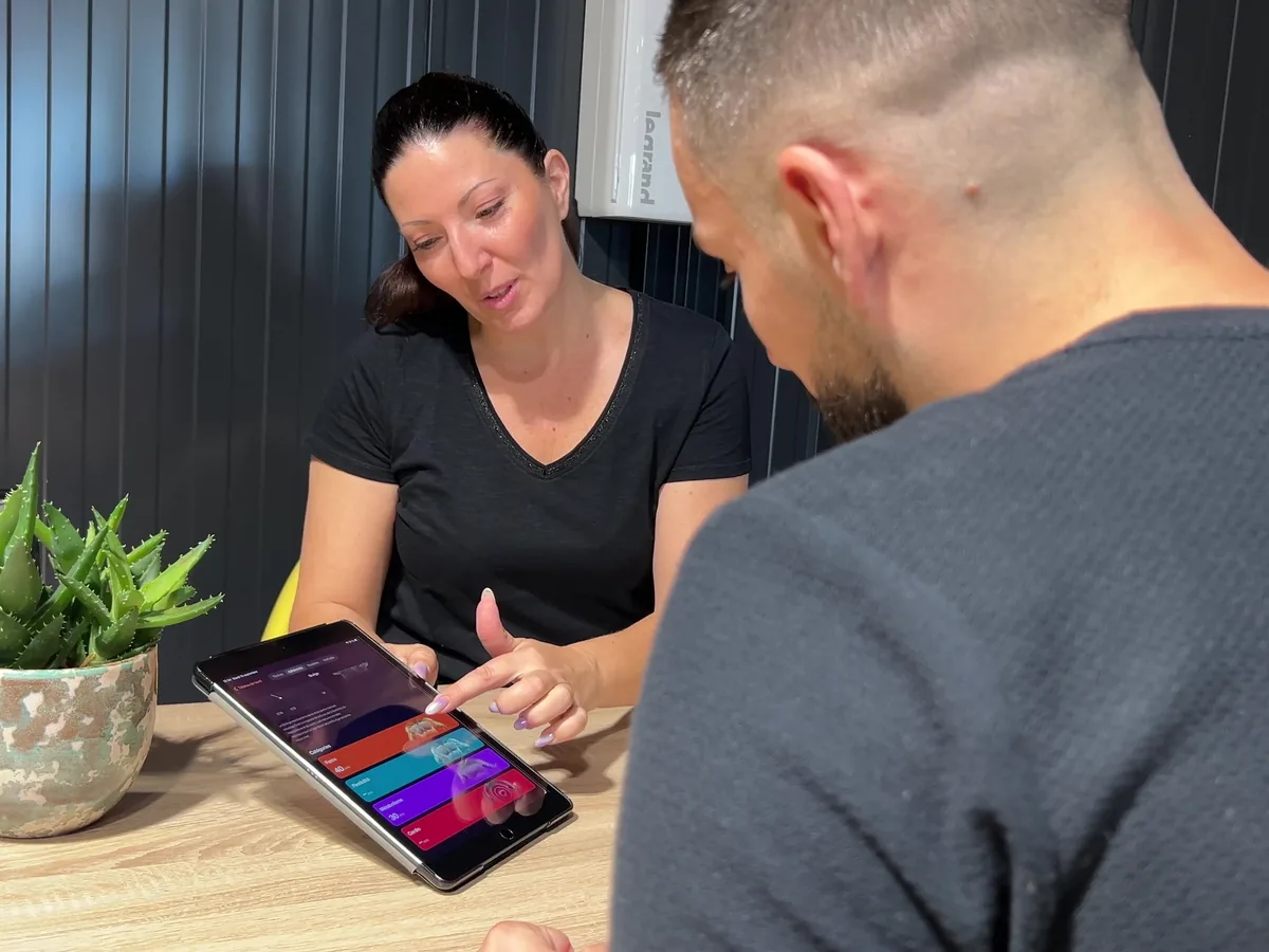 Le suivi des progrès sur tablette avec votre coach, SLIMFIT Sochaux